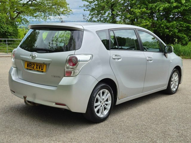 Toyota Verso 2012 2.0 D-4d Tr Mpv Euro 5 126 Silver #3
