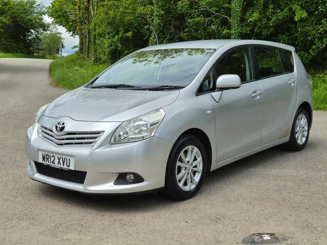 Toyota Verso 2012 2.0 D-4d Tr Mpv Euro 5 126 Silver #2