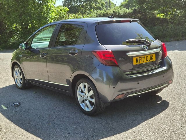 Toyota Yaris 2017 1.5 Vvt-h Excel Hatchback Hybrid E WF17OJK Grey #4