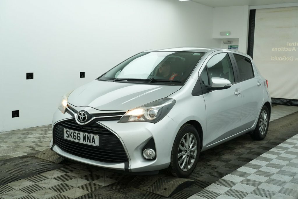 Toyota Yaris 1L Icon SK66WNA Silver #2