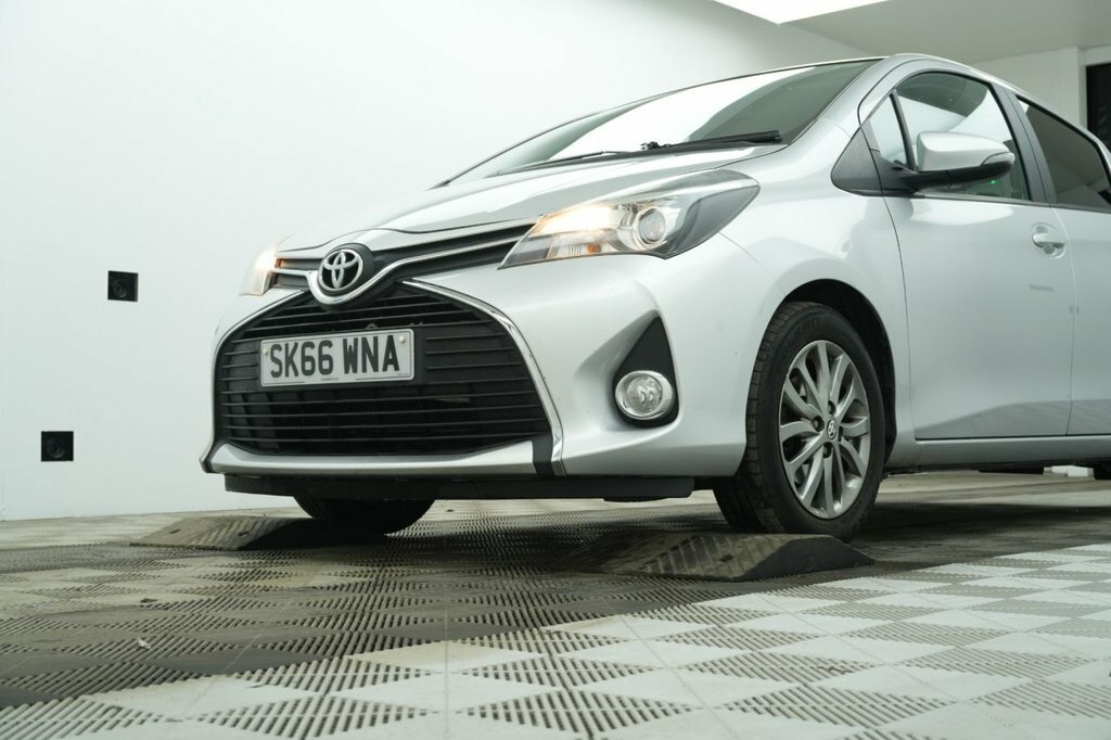 Toyota Yaris 1L Icon SK66WNA Silver #6
