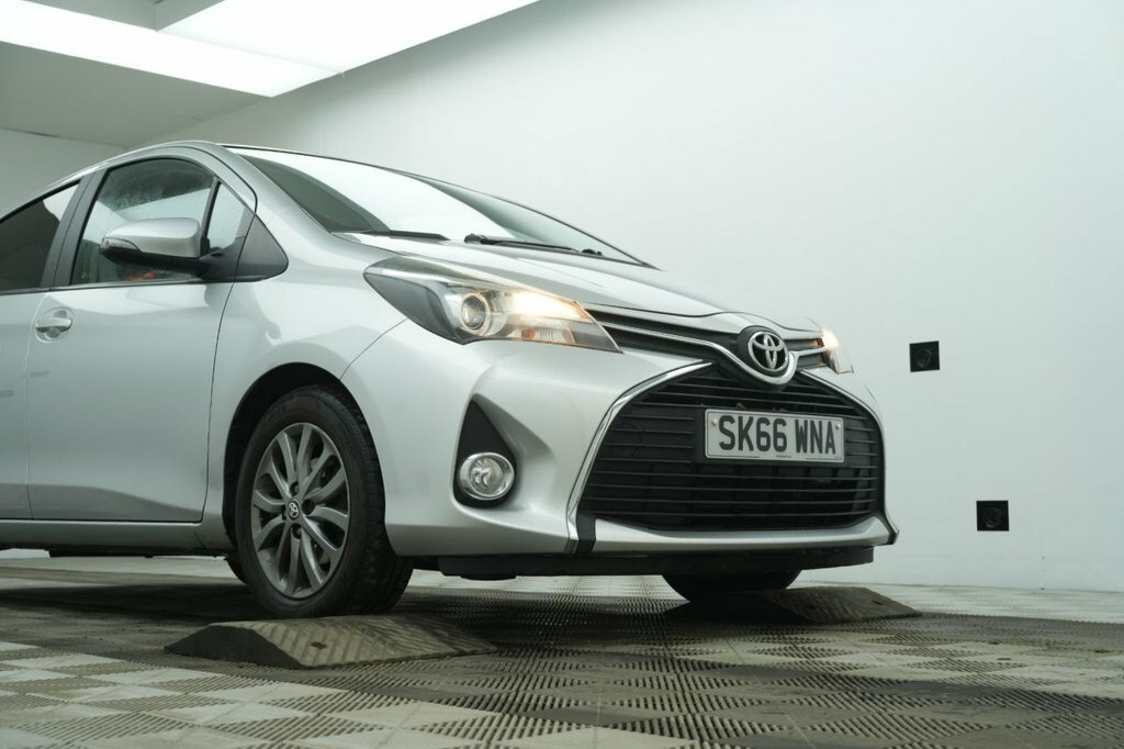 Toyota Yaris 1L Icon SK66WNA Silver #5