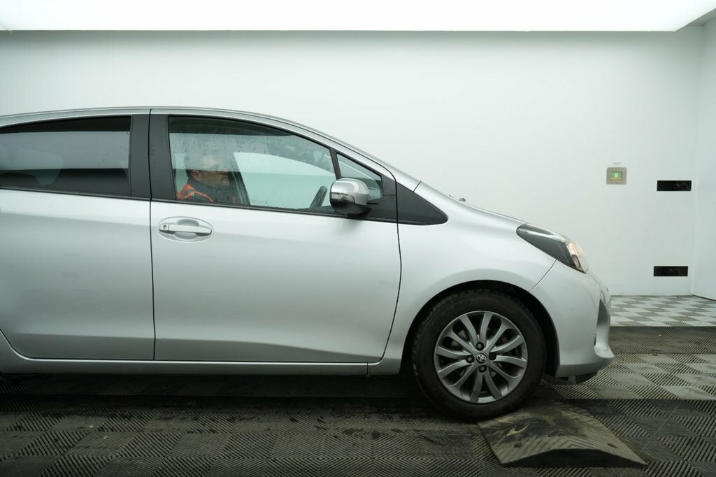 Toyota Yaris 1L Icon SK66WNA Silver #3
