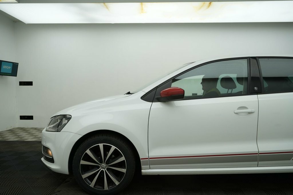 Volkswagen Polo 1L Beats MJ66LTO White #4
