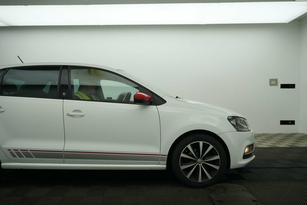 Volkswagen Polo 1L Beats MJ66LTO White #3