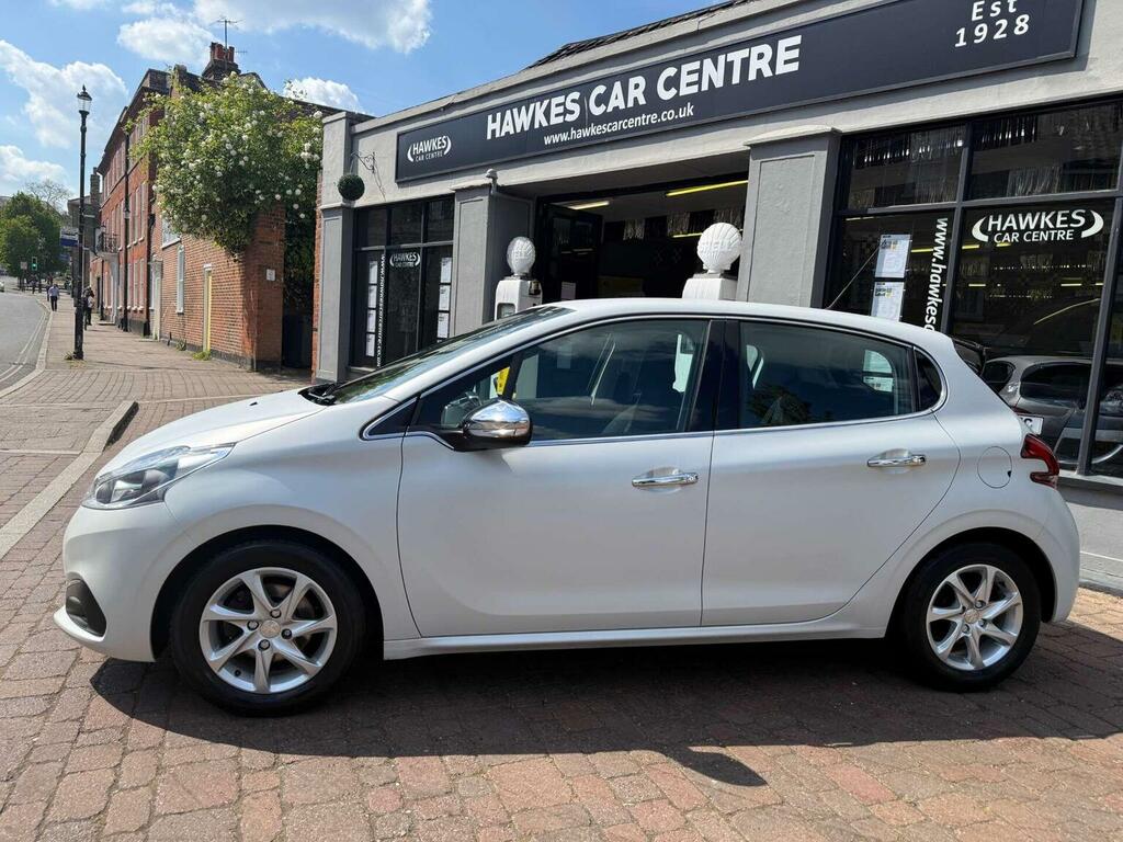 Peugeot 208 Hatchback 1.6 Bluehdi Active Euro 6 Ss 201 FY66OCN White #2