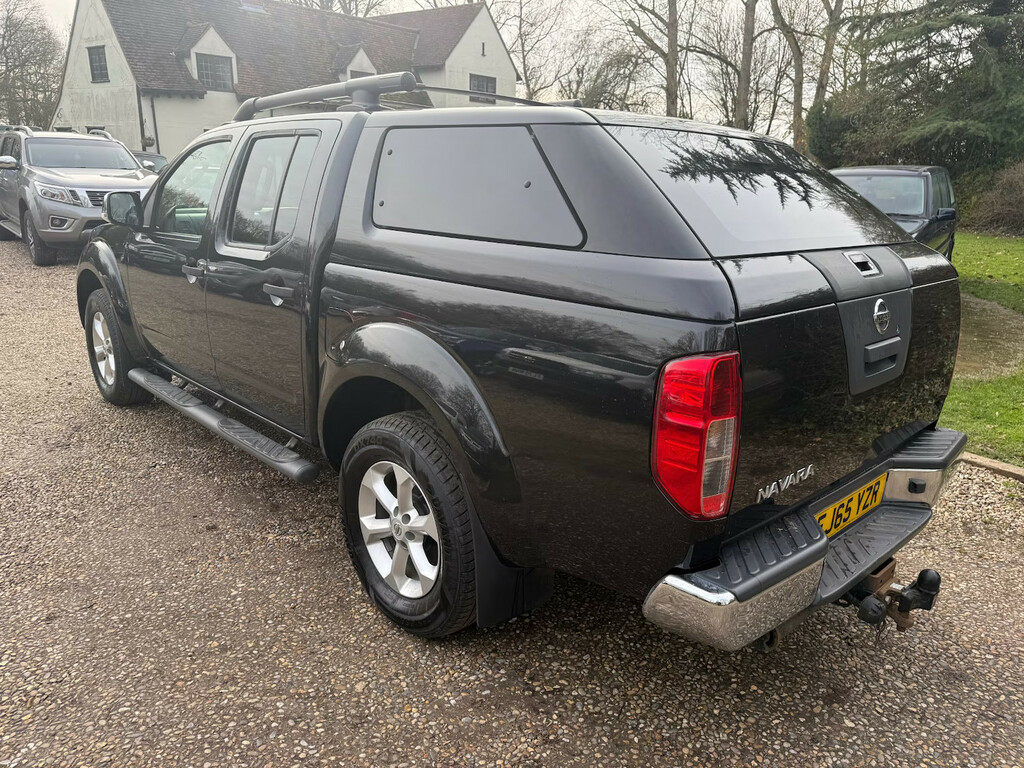Nissan Navara Double Cab Pick Up Tekna 2.5Dci 190 4Wd Pick Up Di Black #4