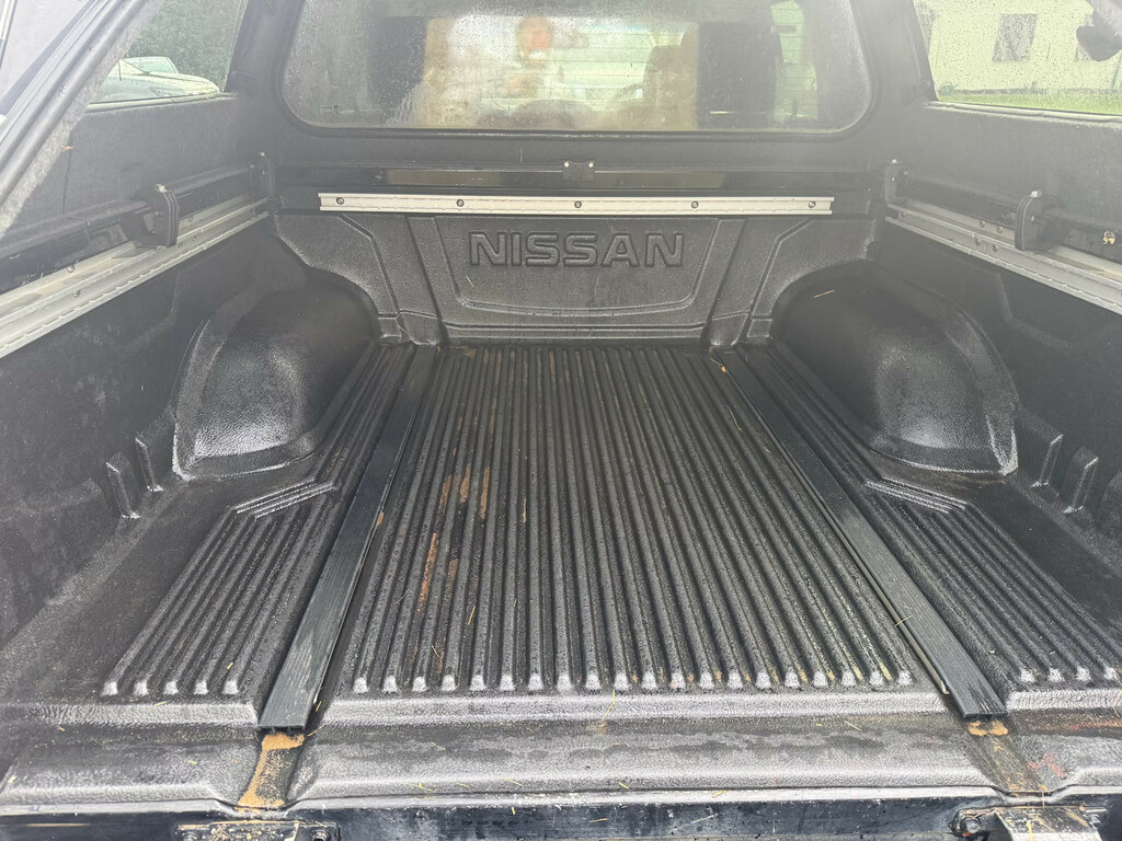 Nissan Navara Double Cab Pick Up Tekna 2.5Dci 190 4Wd Pick Up Di Black #6