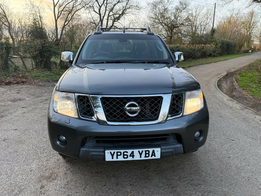 Nissan Navara Double Cab Pick Up Tekna 2.5Dci 190 4Wd Pick Up Di Grey #2