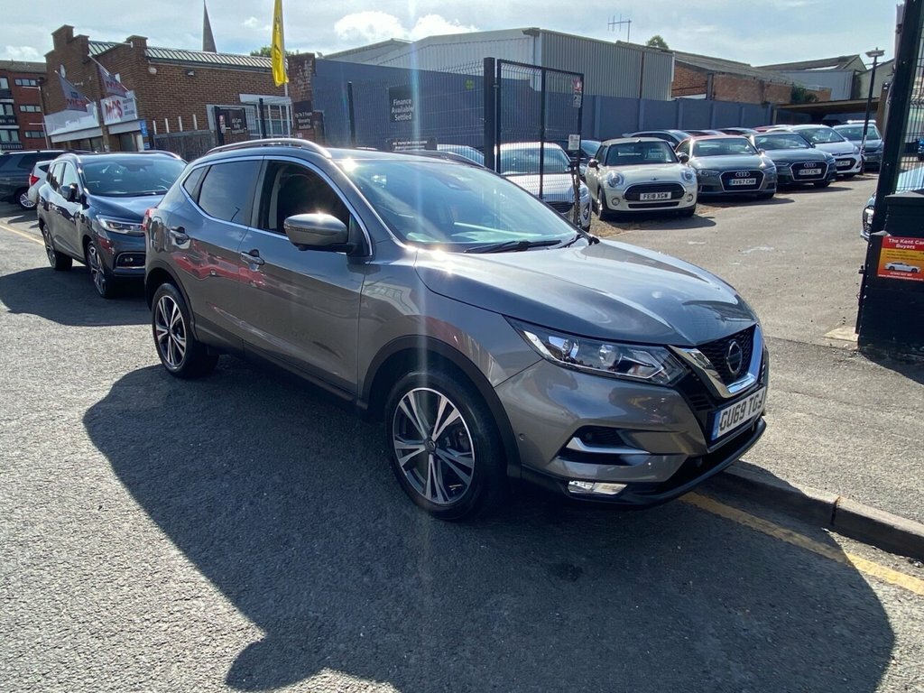 Nissan Qashqai 1.3L N-connecta GU69TGJ Grey