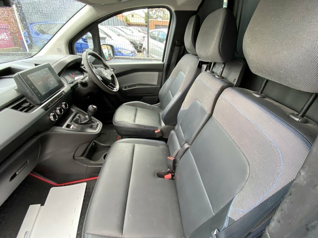 Nissan TOWNSTAR 1.3L Acenta 6Dr EX24BUH Grey #3