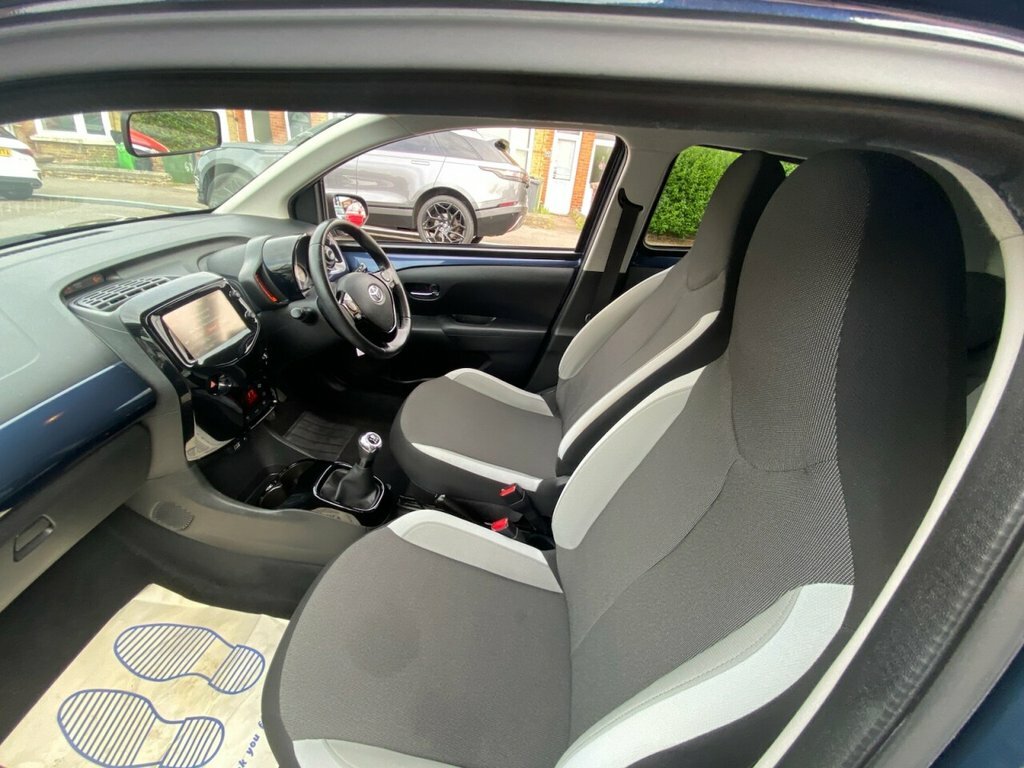Toyota Aygo 1L X-style GX18JZE Blue #4