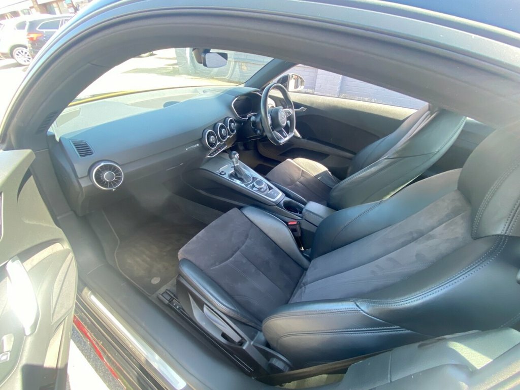 Audi TT 2L Sport SK18KAS Black #6