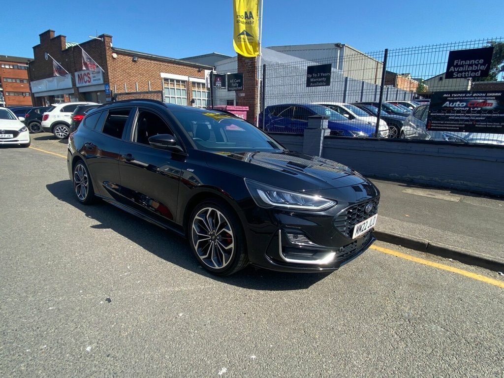 Ford Focus 1L St-line Vignale Black