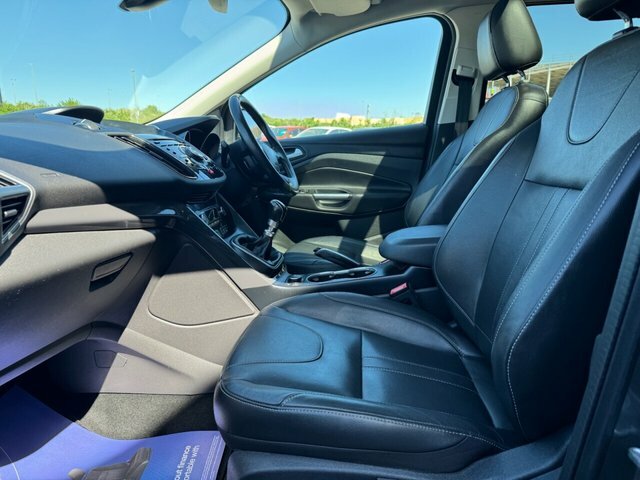 Ford Kuga Tdci Titanium X Suv EA64NGN Grey #4