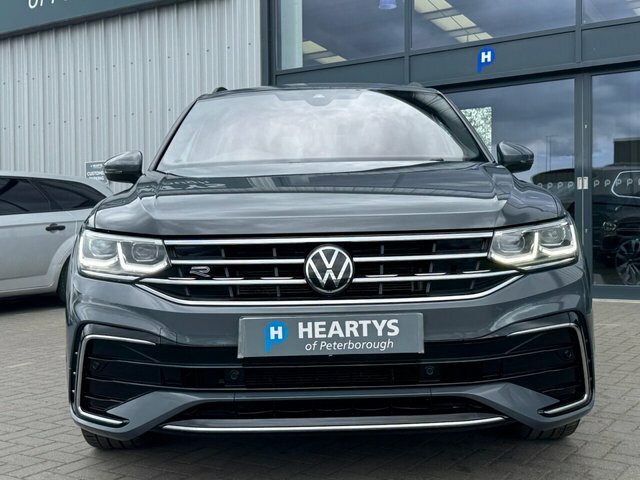Volkswagen Tiguan Tdi R-line Edition Suv YH24XEC Grey #2