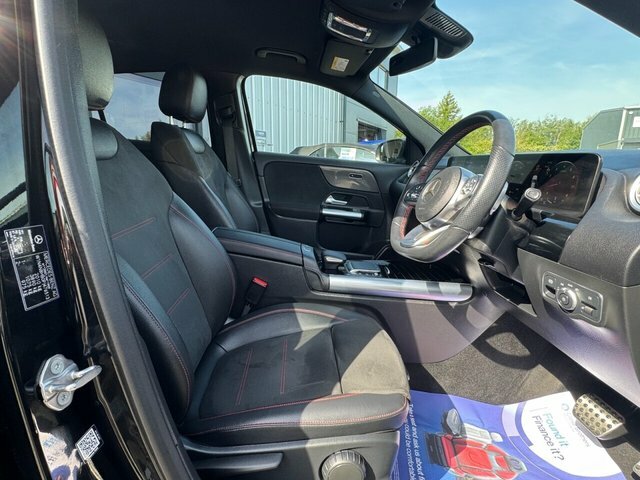 Mercedes-Benz GLA Class Gla200 Amg Line Premium KS72EHK Black #4