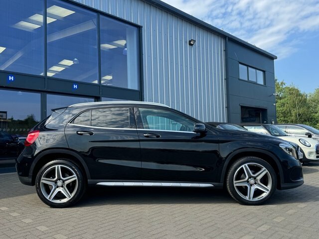 Mercedes-Benz GLA Class Gla200d Amg Line Premium FN66UUC Black #5