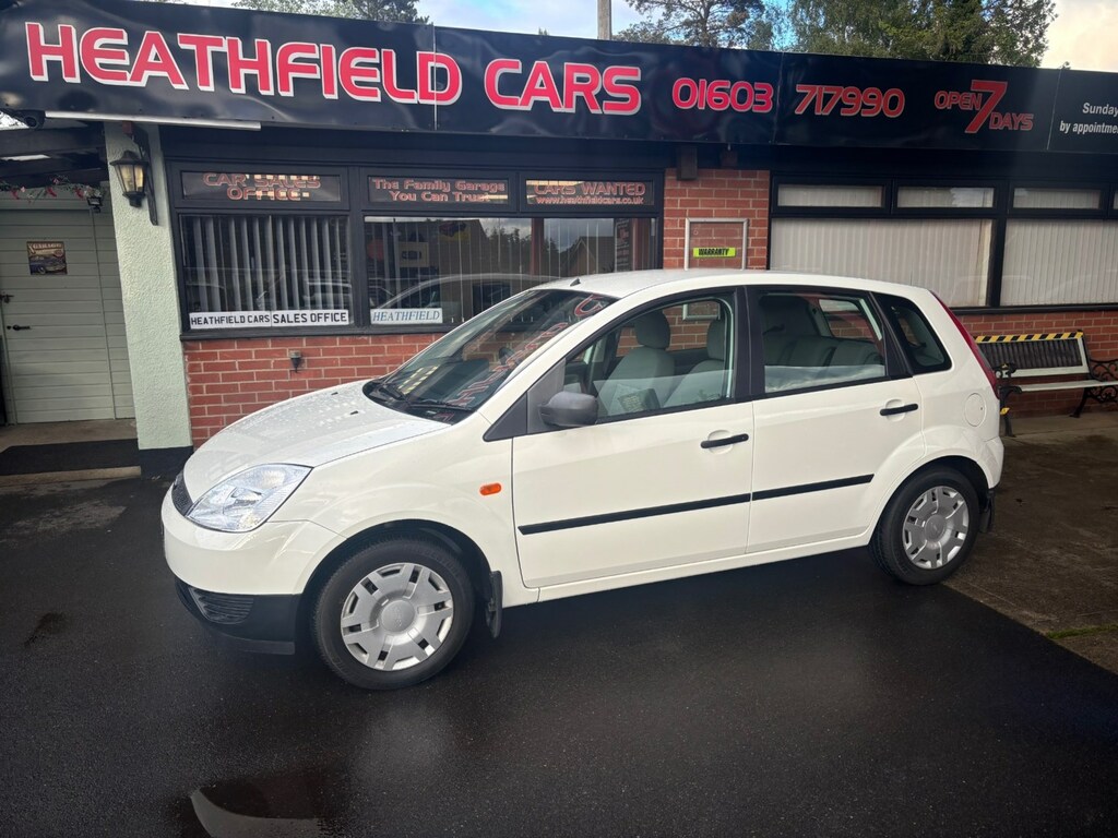 Ford Fiesta 1.25 LX White