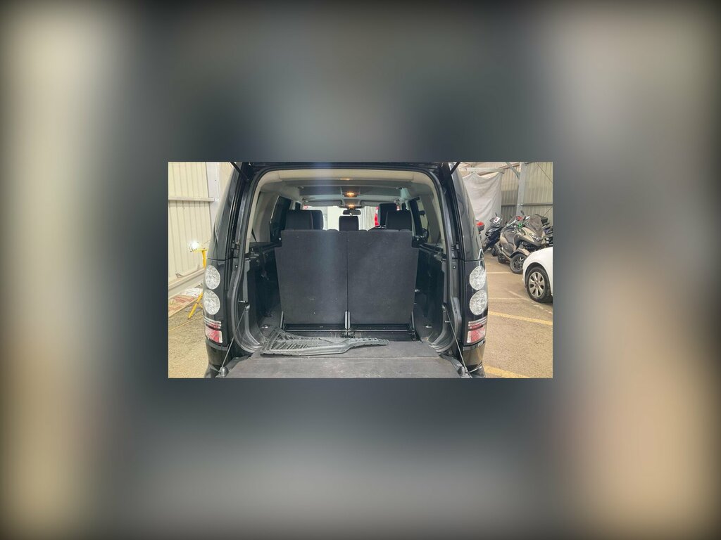 Land Rover Discovery 4 3.0 Sd V6 Xs 4Wd Euro 5 Ss SV14VBM Black #2