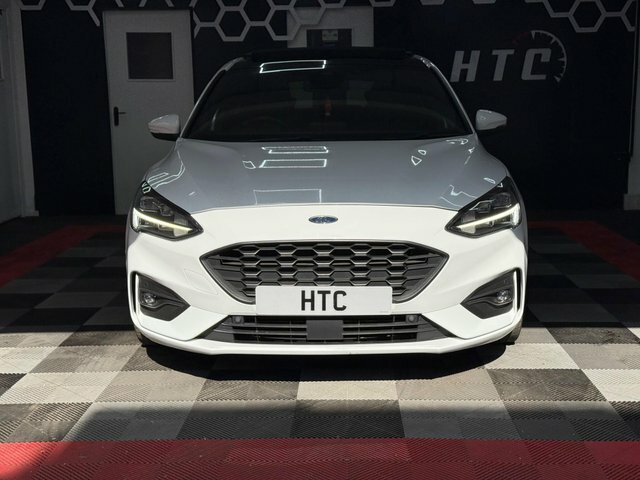 Ford Focus Ecoboost St-line X LV70LZO White #2
