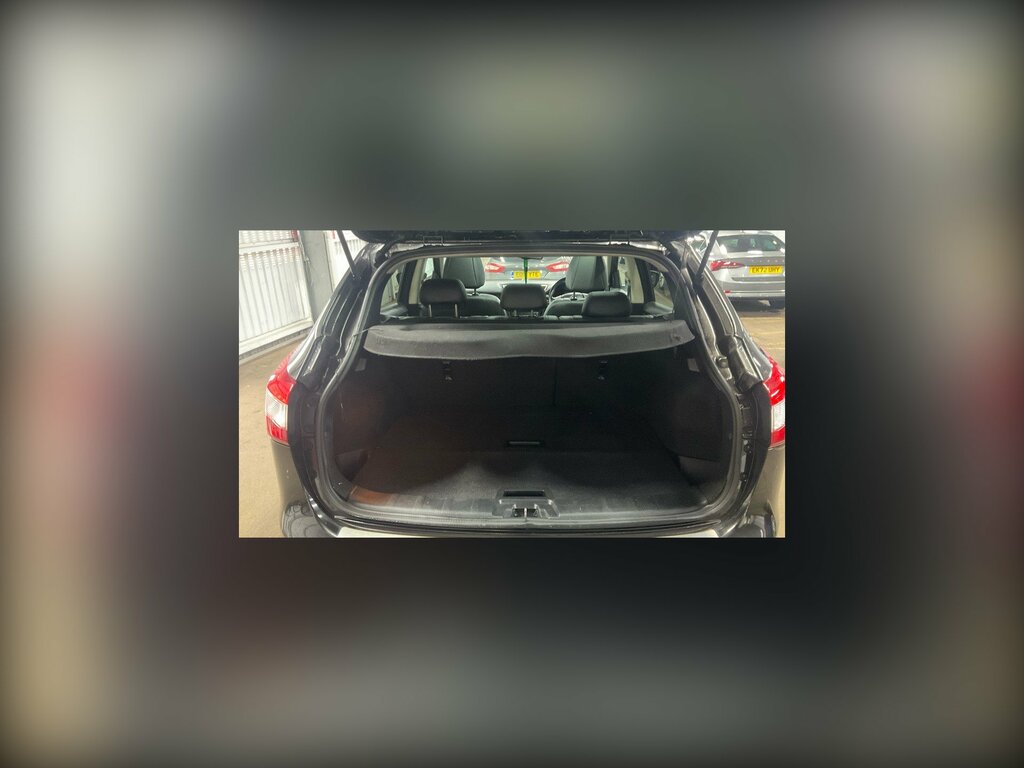 Nissan Qashqai 1.2 Dig-t Tekna Suv 2Wd Euro 6 LX66VFL Black #3