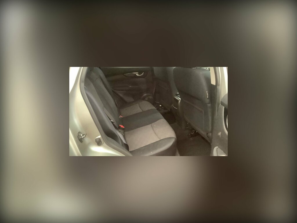 Nissan Qashqai 1.2 Dig-t Acenta Suv 2Wd Euro 5 LD64WXJ Silver #2