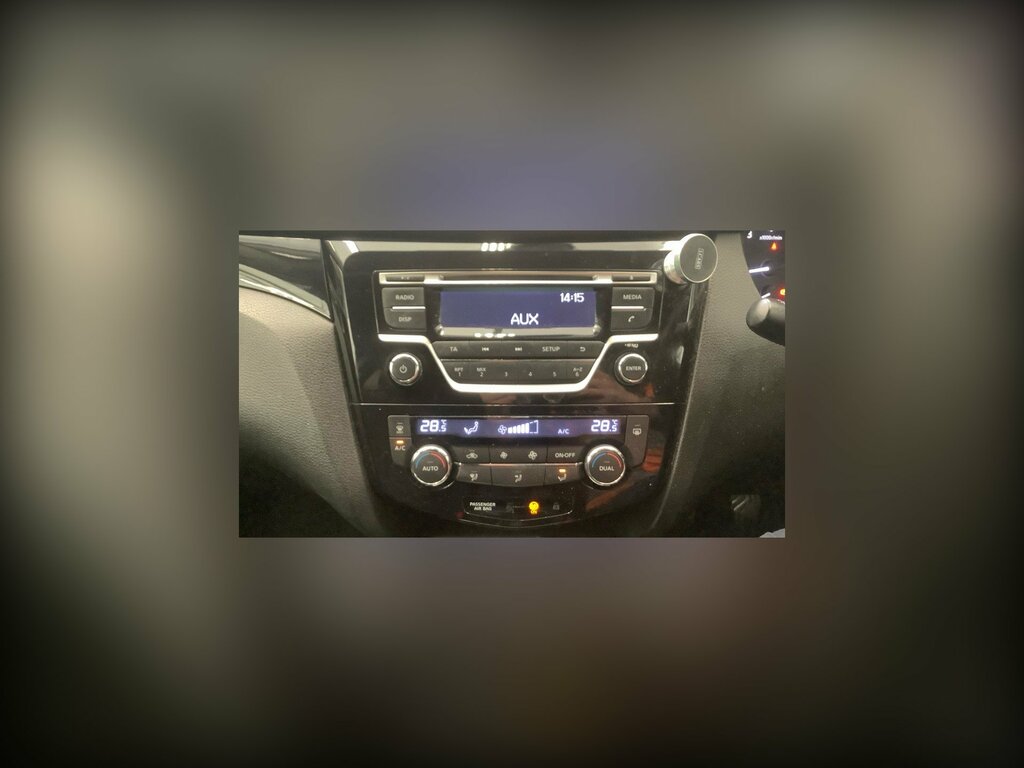 Nissan Qashqai 1.2 Dig-t Acenta Suv 2Wd Euro 5 LD64WXJ Silver #5