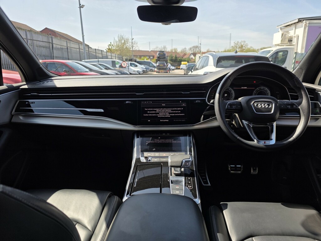 Audi Q7 3.0 Tfsi V6 55 S Line RE72DLJ White #4