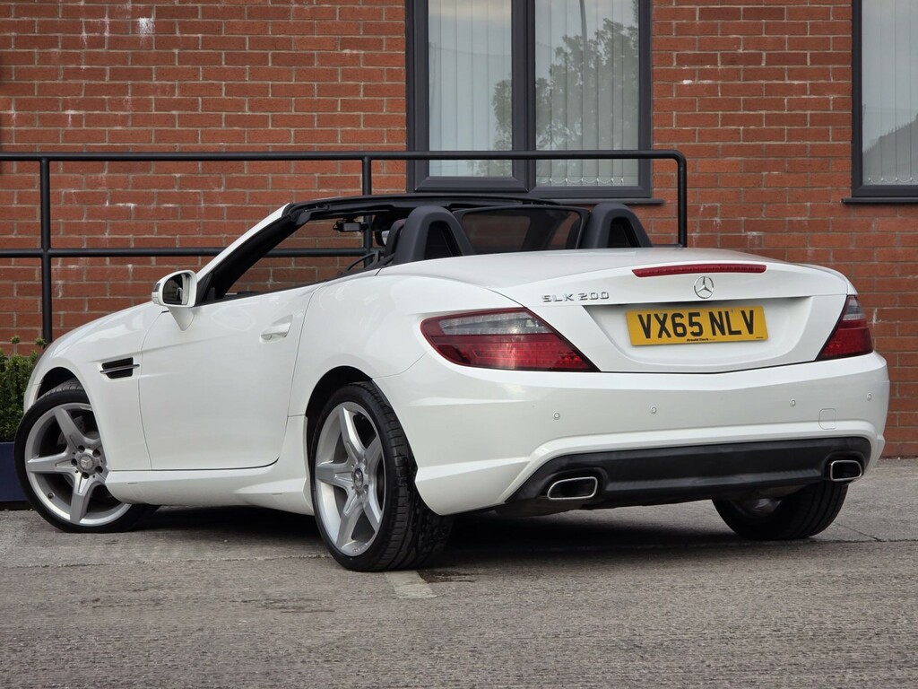 Mercedes-Benz SLK 2.0 Slk200 Amg Sport White #2
