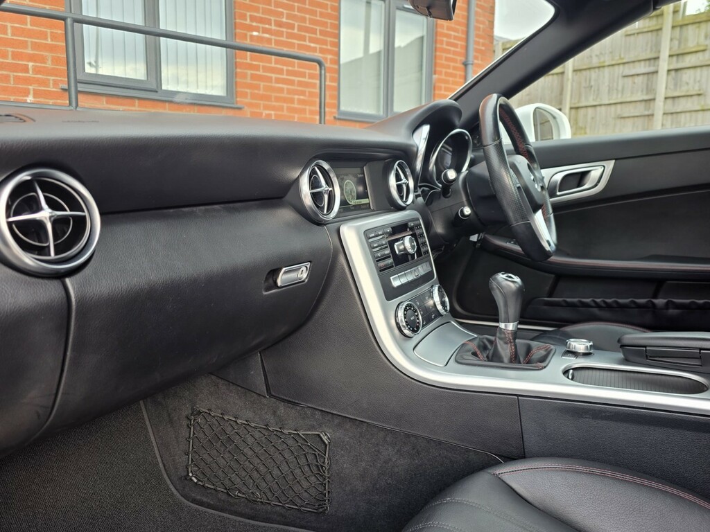 Mercedes-Benz SLK 2.0 Slk200 Amg Sport White #3