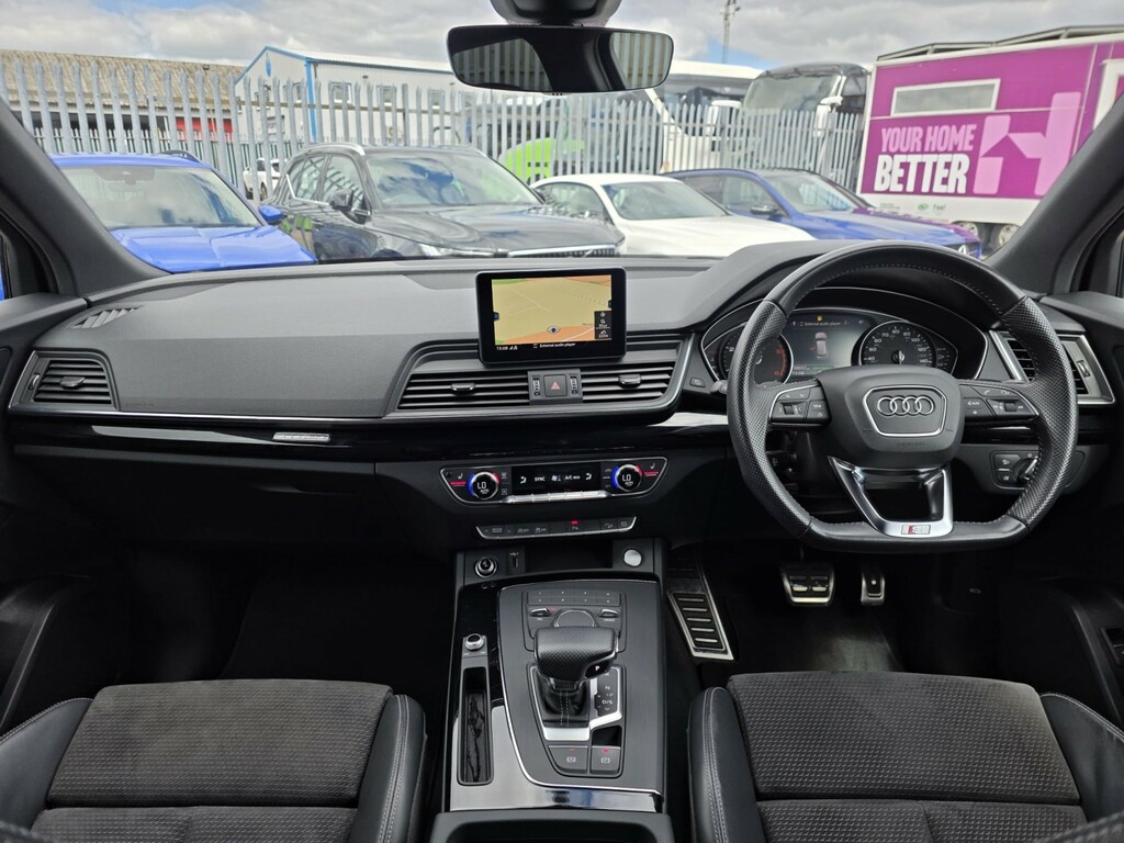 Audi Q5 2.0 Tdi 40 Black Edition GJ20JYZ White #4