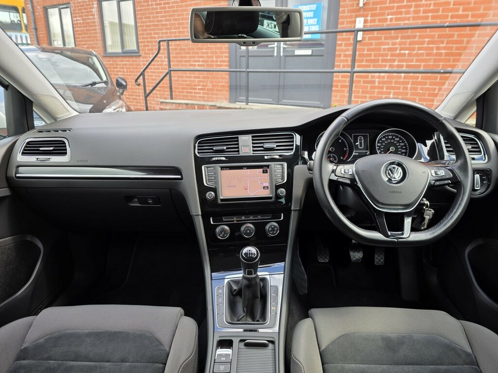 Volkswagen Golf 2.0 Tdi Bluemotion Tech Gt White #4