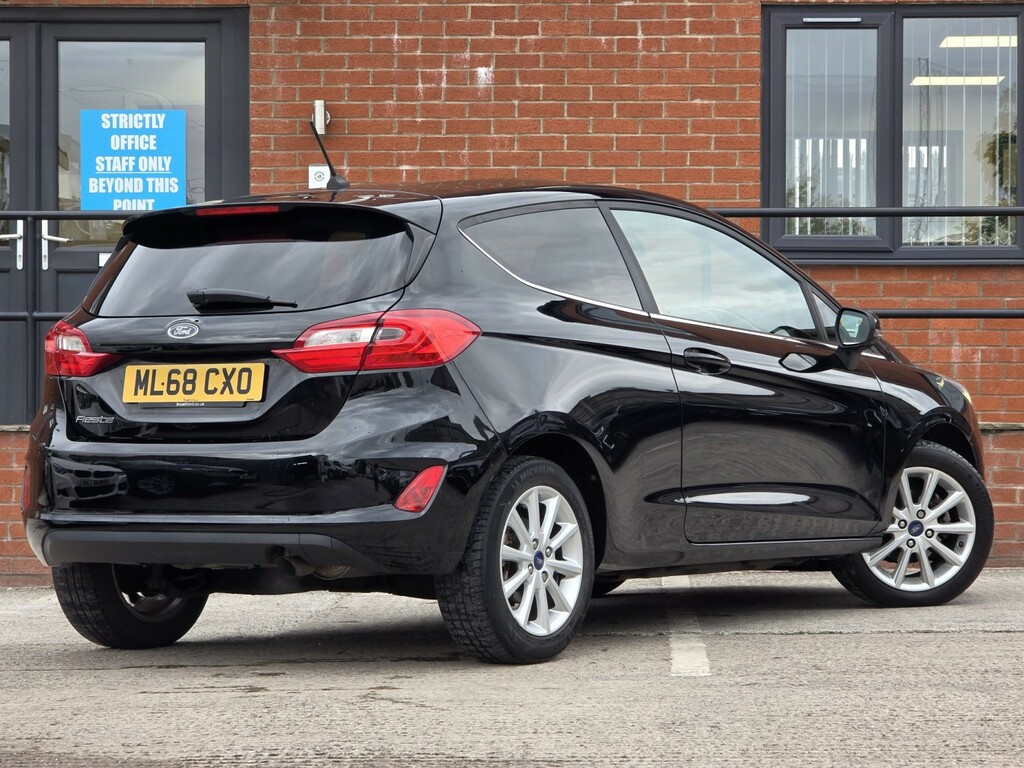 Ford Fiesta 1.0 T Ecoboost Titanium ML68CXO Black #6