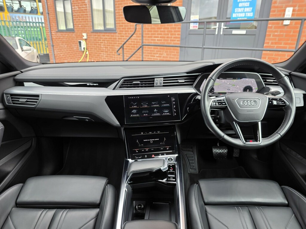 Audi E-tron Suv WG71LFO Black #4