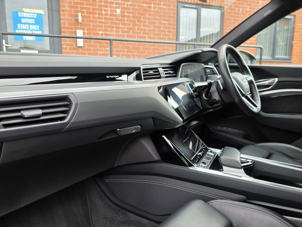 Audi E-tron Suv WG71LFO Black #3
