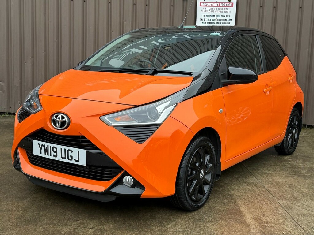 Toyota Aygo 1.0 Vvt-i X-cite YW19UGJ Orange #2