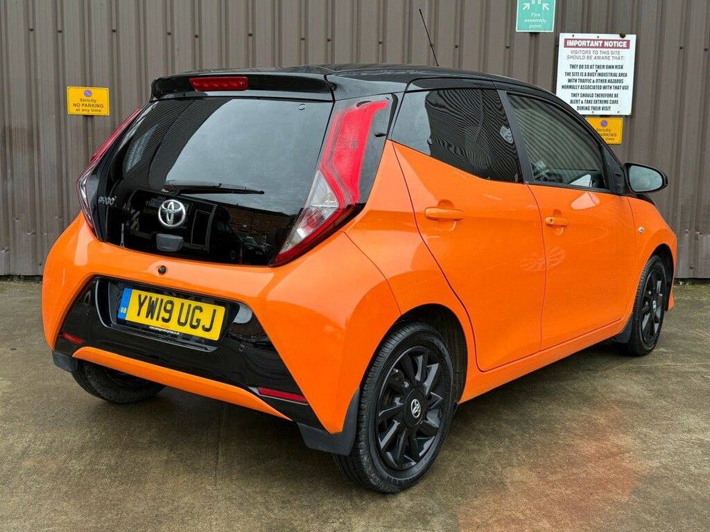 Toyota Aygo 1.0 Vvt-i X-cite YW19UGJ Orange #3
