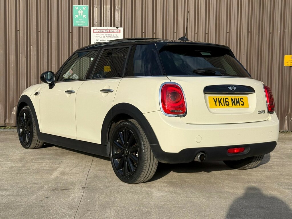 Mini Hatch 1.5 5-Door Hatch Cooper YK16NMS White #4