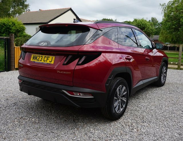 Hyundai Tucson T-gdi Se Connect Suv MM23CFJ Red #3