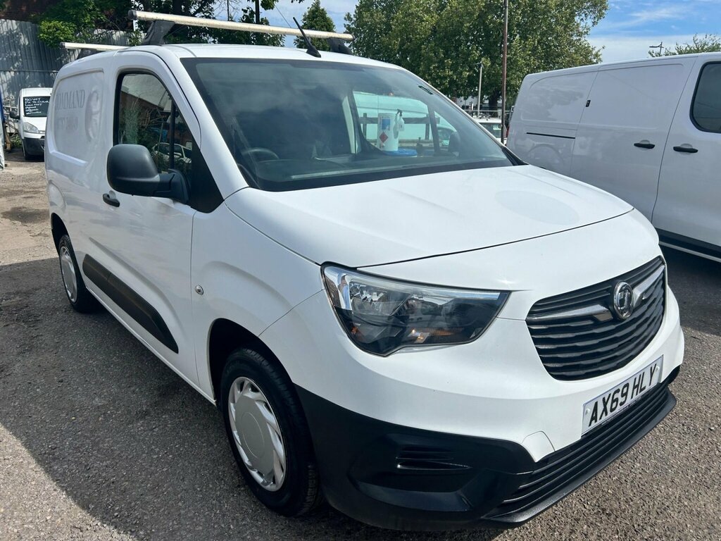 Vauxhall Combo 1.5 Turbo D 2000 Edition L1 H1 Euro 6 Ss White
