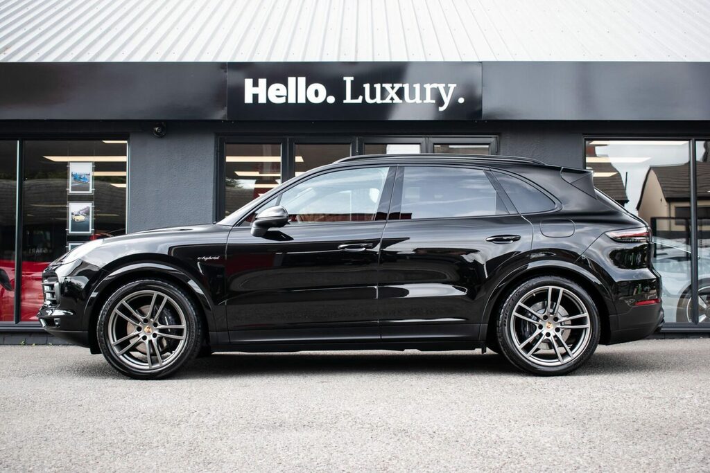 Porsche Cayenne 3.0 V6 E-hybrid 17.9Kwh Platinum Edition #4