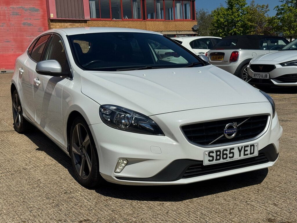 Volvo V40 Home Car Detail SB65YED White #3