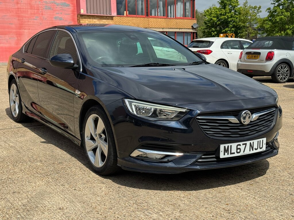 Vauxhall Insignia Home Car Detail ML67NJU #3