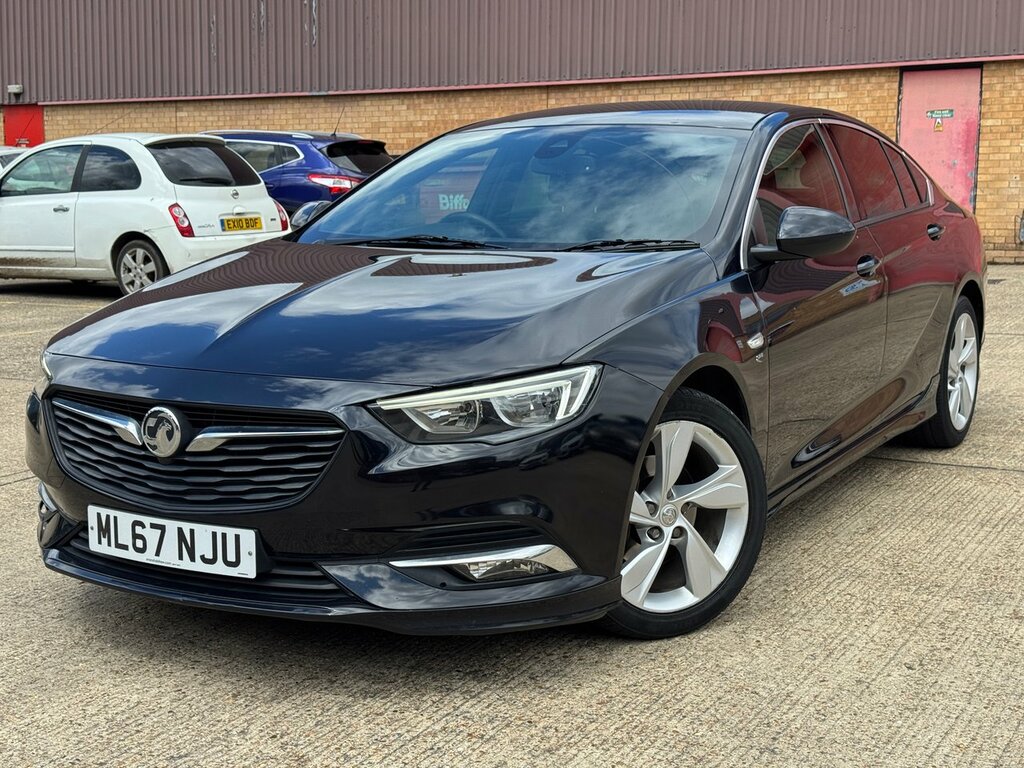 Vauxhall Insignia Home Car Detail ML67NJU #2