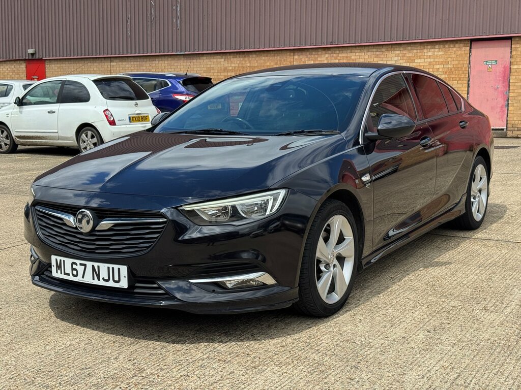 Vauxhall Insignia Home Car Detail ML67NJU #5