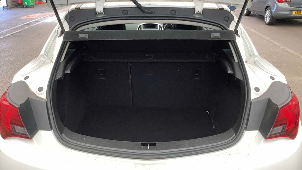 Vauxhall Astra GTC Gtc 1.4 Sri White #6