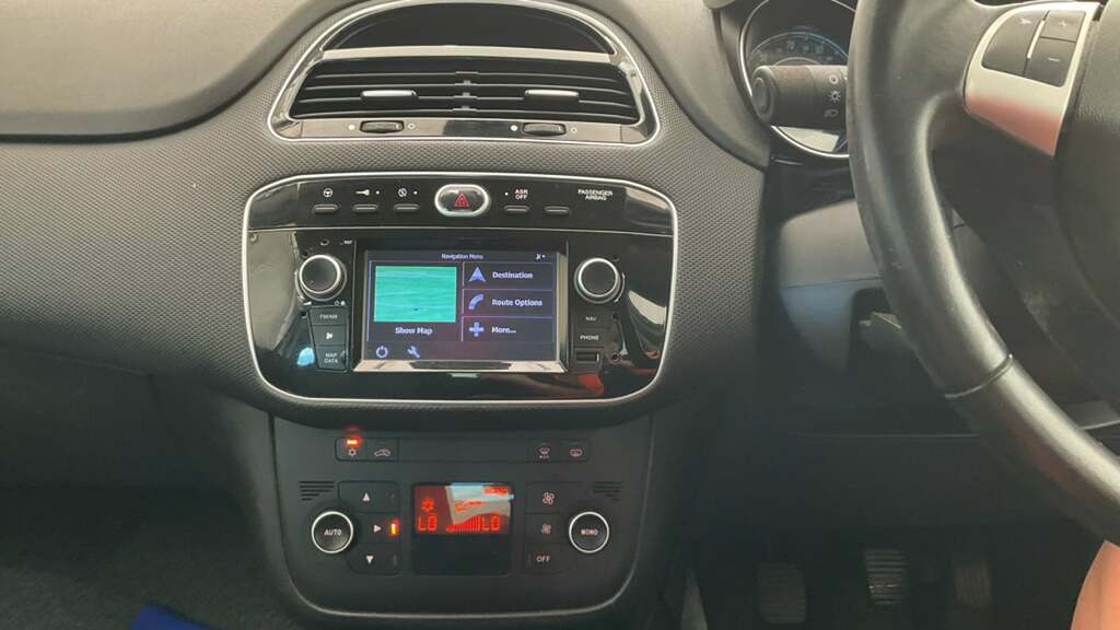 Fiat Punto Pop Plus White #13