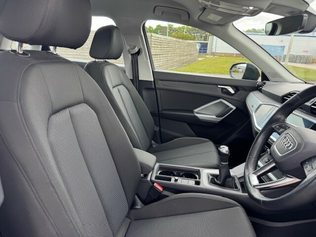 Audi Q3 Suv 1.5 Tfsi Cod 35 Technik 2022 WG22VTX Grey #6