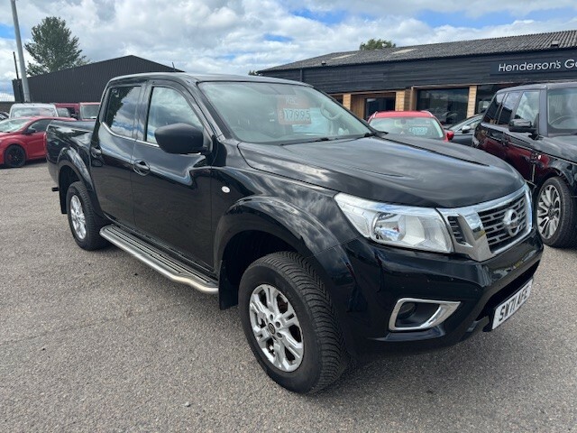 Nissan Navara Pickup 2.3 Dci Acenta 2021 Black #2